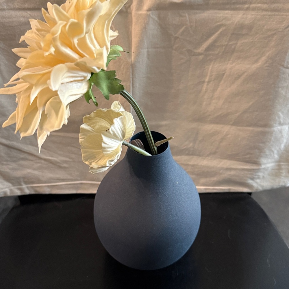 Magnolia Cream Flower in Blue Vase - Picture 3 of 5